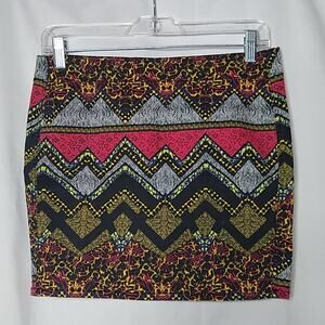 H&M Divided Women's Abstract Mini Skirt Sz 8